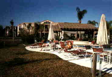 cabana02.jpg (16752 bytes)